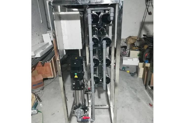 反滲透設(shè)備